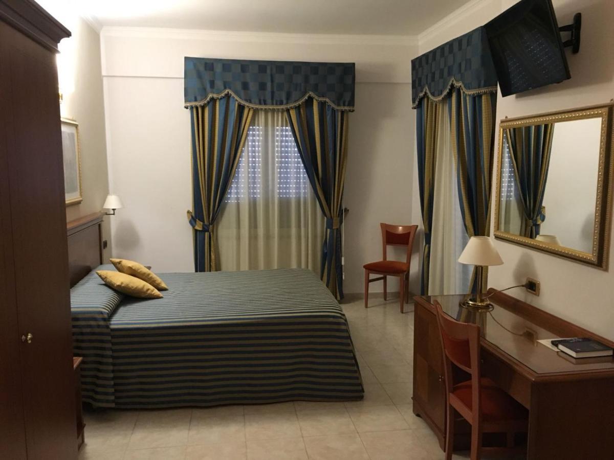 קטנזארו Hotel Niagara מראה חיצוני תמונה